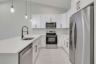 4522 SW 8th Ct in Cape Coral, FL - Building Photo - Building Photo