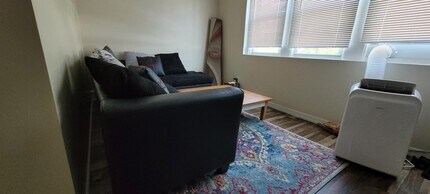 302 Burmont Rd in Drexel Hill, PA - Building Photo - Building Photo