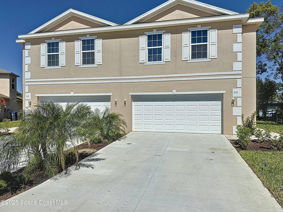 510 L M Davey Ln in Titusville, FL - Building Photo