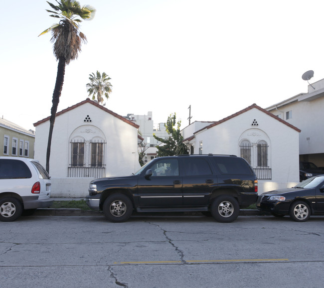 1026-1028 3/4 Wilcox Ave in Los Angeles, CA - Building Photo - Building Photo