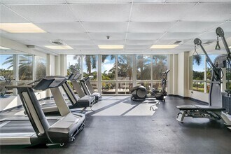 3500 Coral Wy in Coral Gables, FL - Building Photo - Building Photo