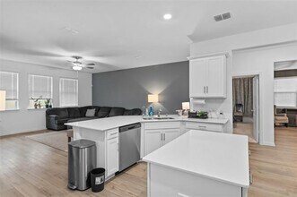 8716 Whistling Duck Dr in McKinney, TX - Building Photo - Building Photo