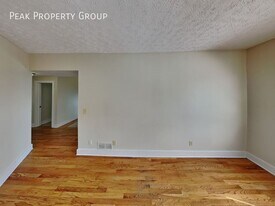 1369-1371-1371 Summit St in Columbus, OH - Building Photo
