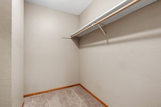 Kaposia Valley in South St. Paul, MN - Foto de edificio - Building Photo