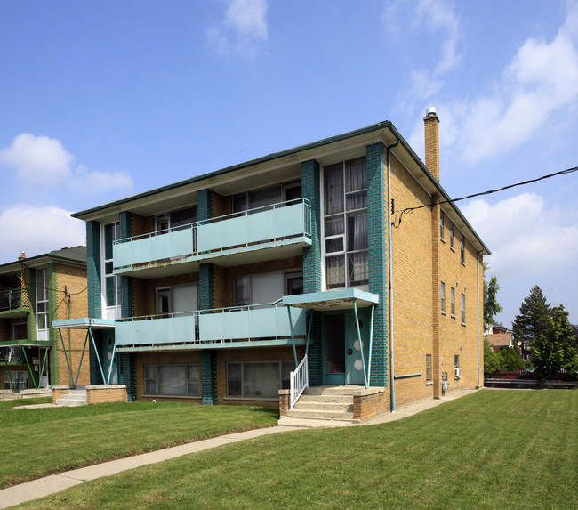 3865-3867 Bathurst St in Toronto, ON - Building Photo - Primary Photo