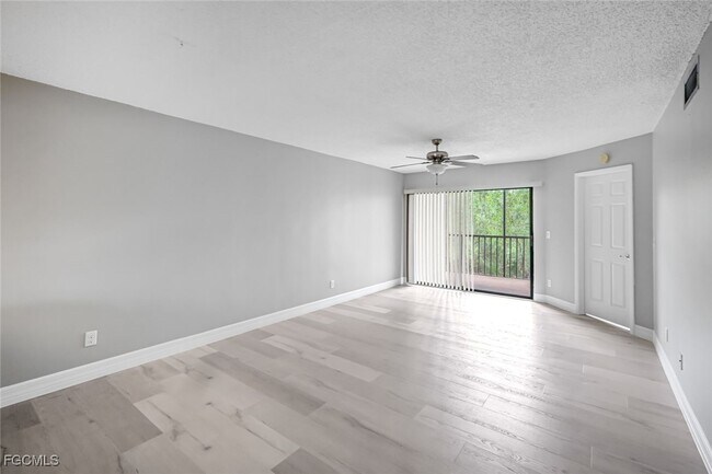 property at 15206 Parkside Dr