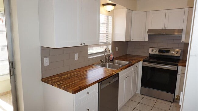 7011 Place De La Paix in South Pasadena, FL - Building Photo - Building Photo