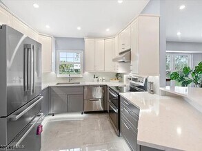 220 39th Ave NW in Naples, FL - Building Photo - Building Photo