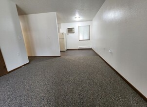 602 Van Dorn St in Polk City, IA - Building Photo - Building Photo