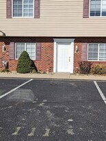 111 Northtowne St in Lebanon, IL - Building Photo