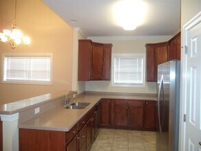 1729 Bonnie Roach Ln in Knoxville, TN - Foto de edificio - Building Photo