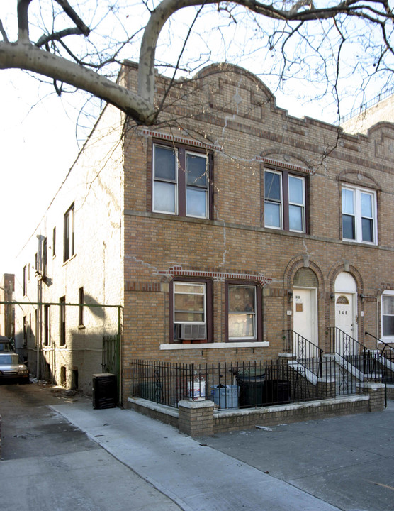 350 Rockaway Pky in Brooklyn, NY - Foto de edificio