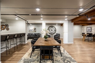 Flats on Havens in Mitchell, SD - Building Photo