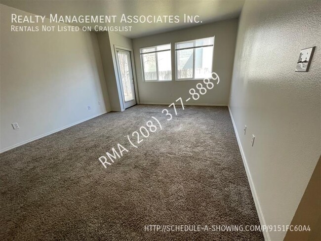 6727 W Overland Rd, Unit 102 in Boise, ID - Foto de edificio - Building Photo