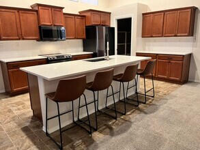 3185 W Peninsula Dr in Moses Lake, WA - Building Photo - Building Photo