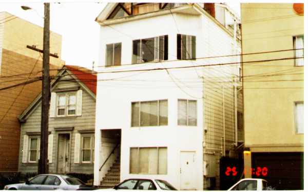 2132 2135, 2139 Greenwich St in San Francisco, CA - Building Photo