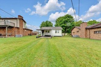 1561 Redwood Dr in Kingsport, TN - Building Photo - Building Photo