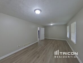 2895 Elizabeth Ln in Snellville, GA - Building Photo - Building Photo