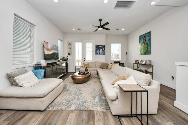 property at 3905 B Pinemont Dr