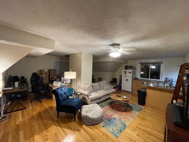 16 Winter St in Somerville, MA - Foto de edificio - Building Photo