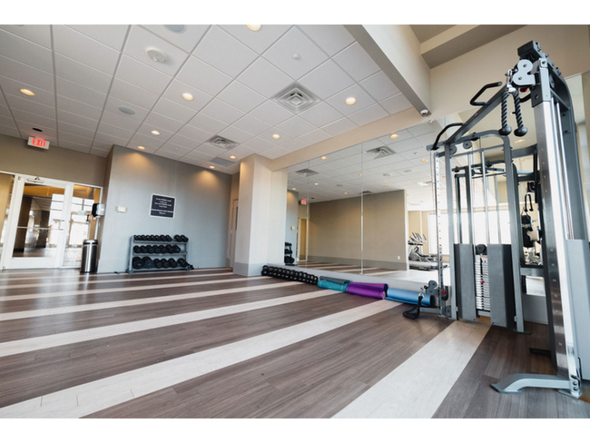 Park East - Sky Eleven in Springfield, MO - Building Photo - Building Photo