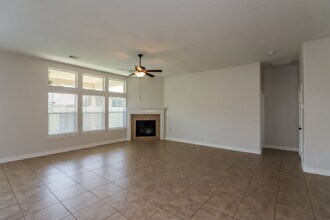 210 Terrace Creek Ct in Richmond, TX - Foto de edificio - Building Photo