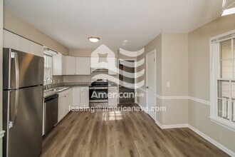 216 Pond Ridge Rd E in Columbia, SC - Foto de edificio - Building Photo