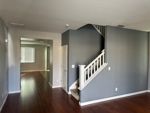 354 Craftsman Dr in Lathrop, CA - Building Photo - Building Photo