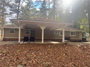 2191 Beecher Cir SW in Atlanta, GA - Building Photo - Building Photo