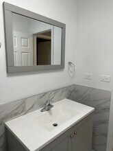 6257 N Milwaukee Ave, Unit ONE BED in Chicago, IL - Building Photo - Building Photo