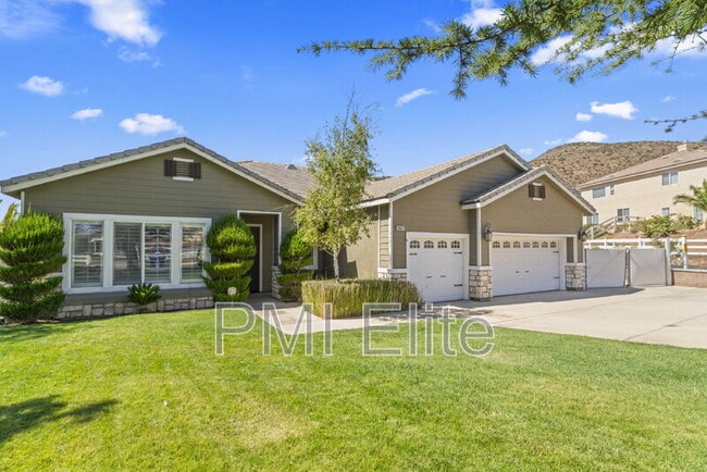 property at 34677 Desert Rd