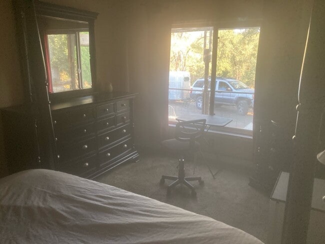 18306 Yosemite Rd in Tuolumne, CA - Building Photo - Building Photo