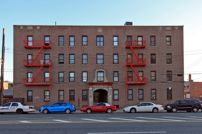 Hanfredene Hall in Brooklyn, NY - Foto de edificio - Building Photo