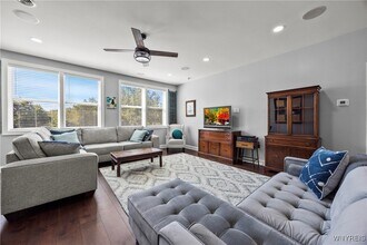 5445 E Creek Rd in South Wales, NY - Building Photo - Building Photo