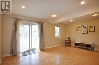 44 Romance Dr in Richmond Hill, ON - Building Photo - Building Photo