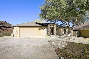 2223 Sun Chase Blvd in New Braunfels, TX - Building Photo