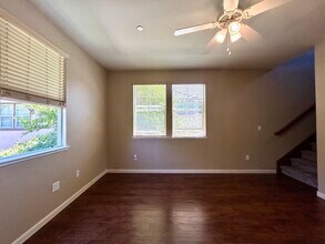 12400 Fair Oaks Blvd in Fair Oaks, CA - Foto de edificio - Building Photo
