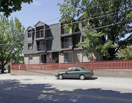 Wood Crest Apartments in Lowell, MA - Building Photo