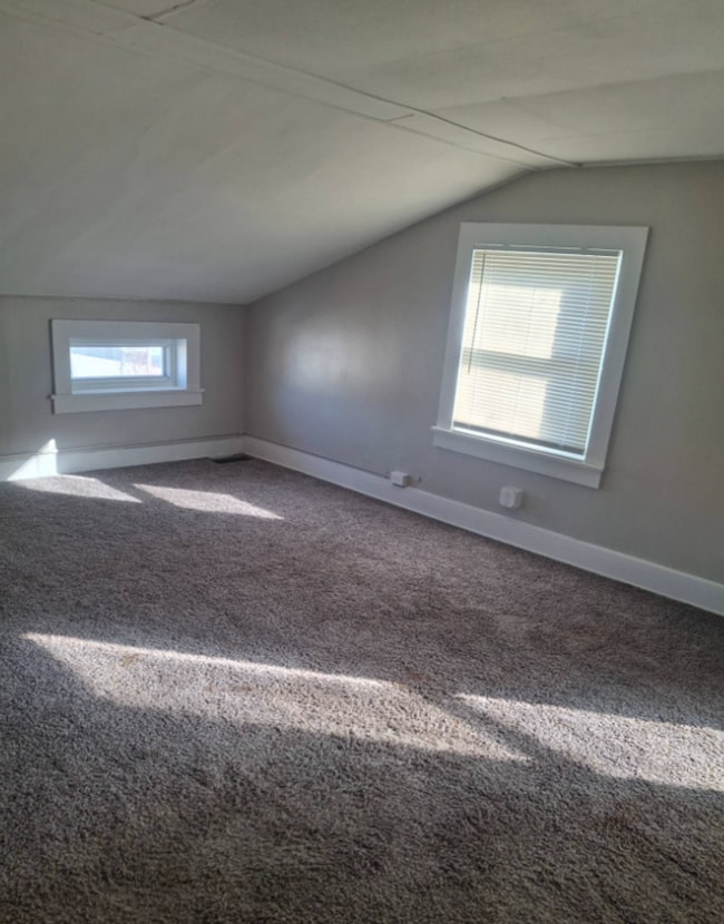 1203 Bates Ave in Cincinnati, OH - Building Photo - Building Photo