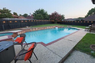 994 Regency Dr in Lewisville, TX - Building Photo - Building Photo