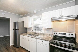 2036 W Kessler Blvd N Dr in Indianapolis, IN - Building Photo - Building Photo