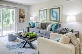 Thirty-One 32 Cypress in Hoover, AL - Foto de edificio - Building Photo