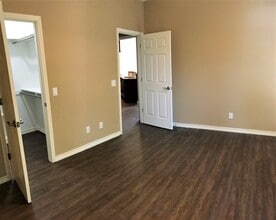 617 Pecan Ct in Paris, TX - Foto de edificio - Building Photo
