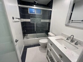 5958 Calvin Ave in Tarzana, CA - Building Photo - Building Photo