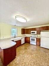 1112 Clauson Rd in Richmond, VA - Foto de edificio - Building Photo