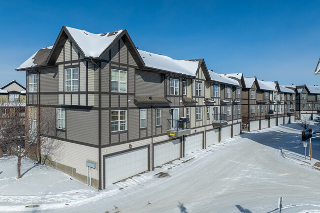 Mosaic Motif in Calgary, AB - Building Photo - Building Photo