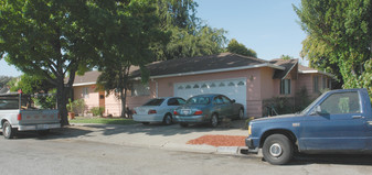 2963 Almaden Rd Apartamentos