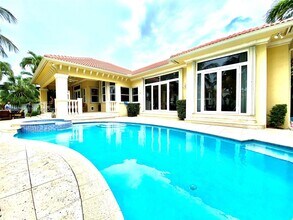 950 Washington St in Hollywood, FL - Foto de edificio - Building Photo