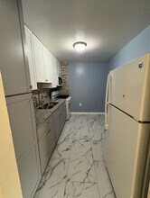5204 Newton St, Unit 304 in Bladensburg, MD - Building Photo - Building Photo