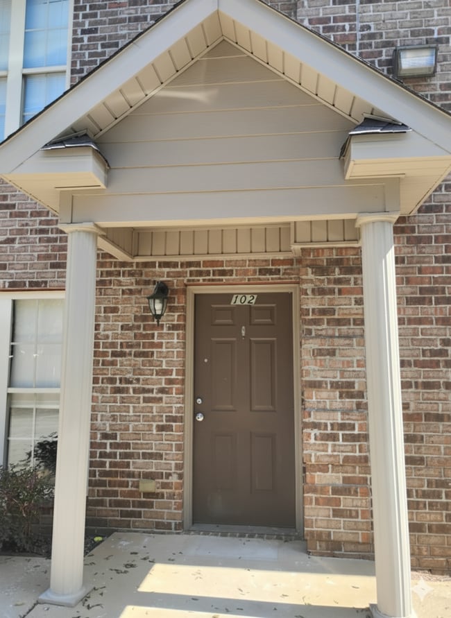 property at 2925 Hargrove E Rd